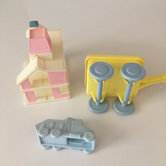 SOLD!!  VTG Playskool Dollhouse Bunkbeds - Picture 6 of 10